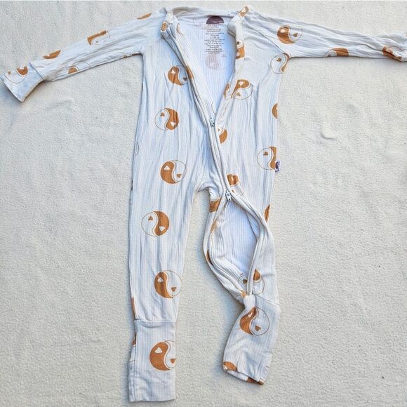Brixton Phoenix Cream and Orange Yin Yang Heart Bamboo Zip Romper 12-18M - Picture 4 of 10